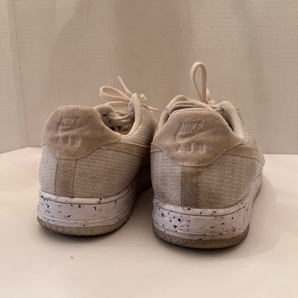 Gently used - Picture 3 of 4